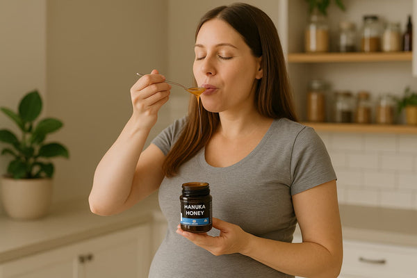 Frau ist Manuka Honig in der Schwangerschaft